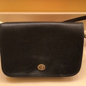 💝 Vintage Hunt Club Leather Purse